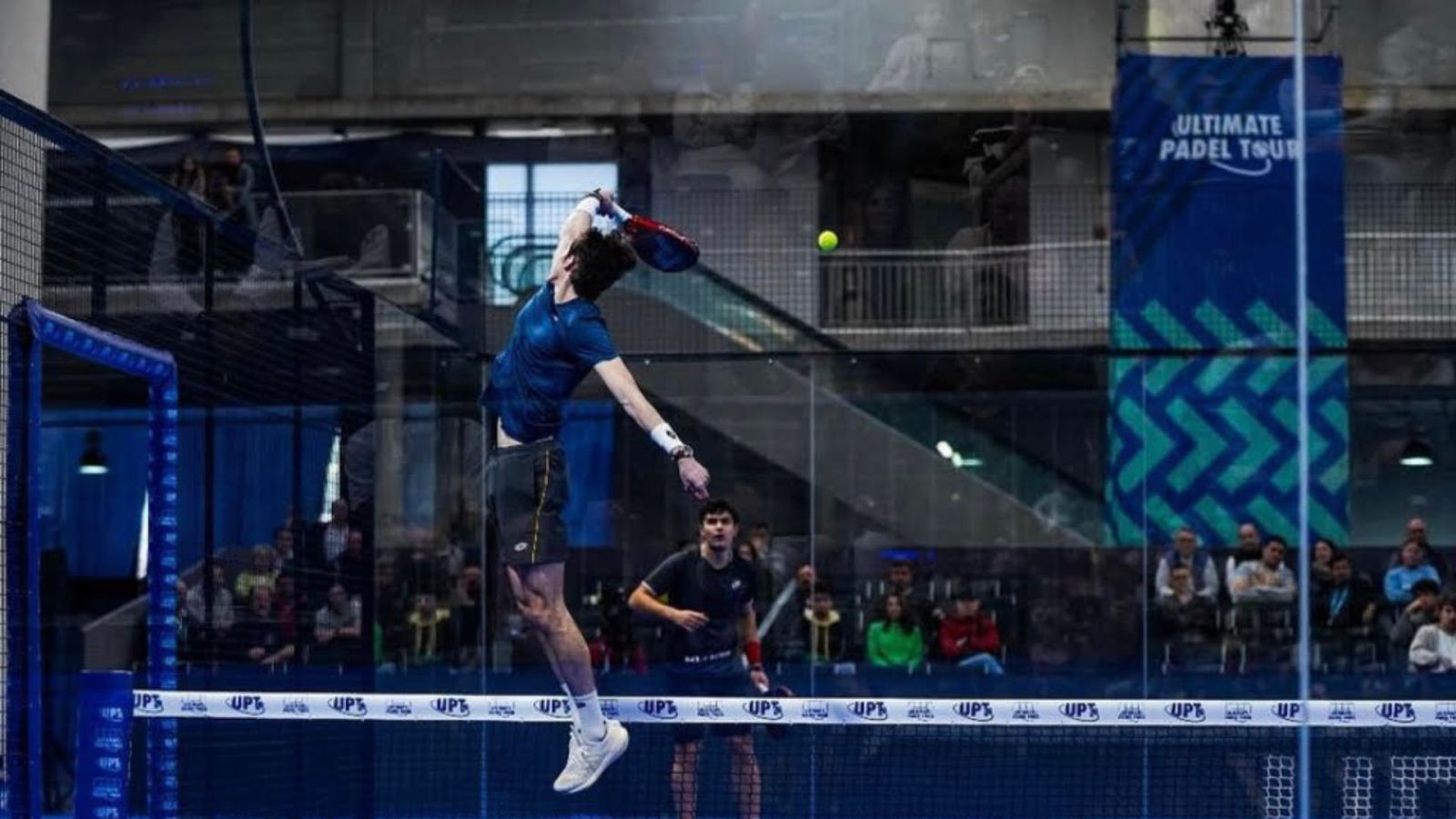 Le numéro huit mondial s’inscrit pour la nouvelle tournée