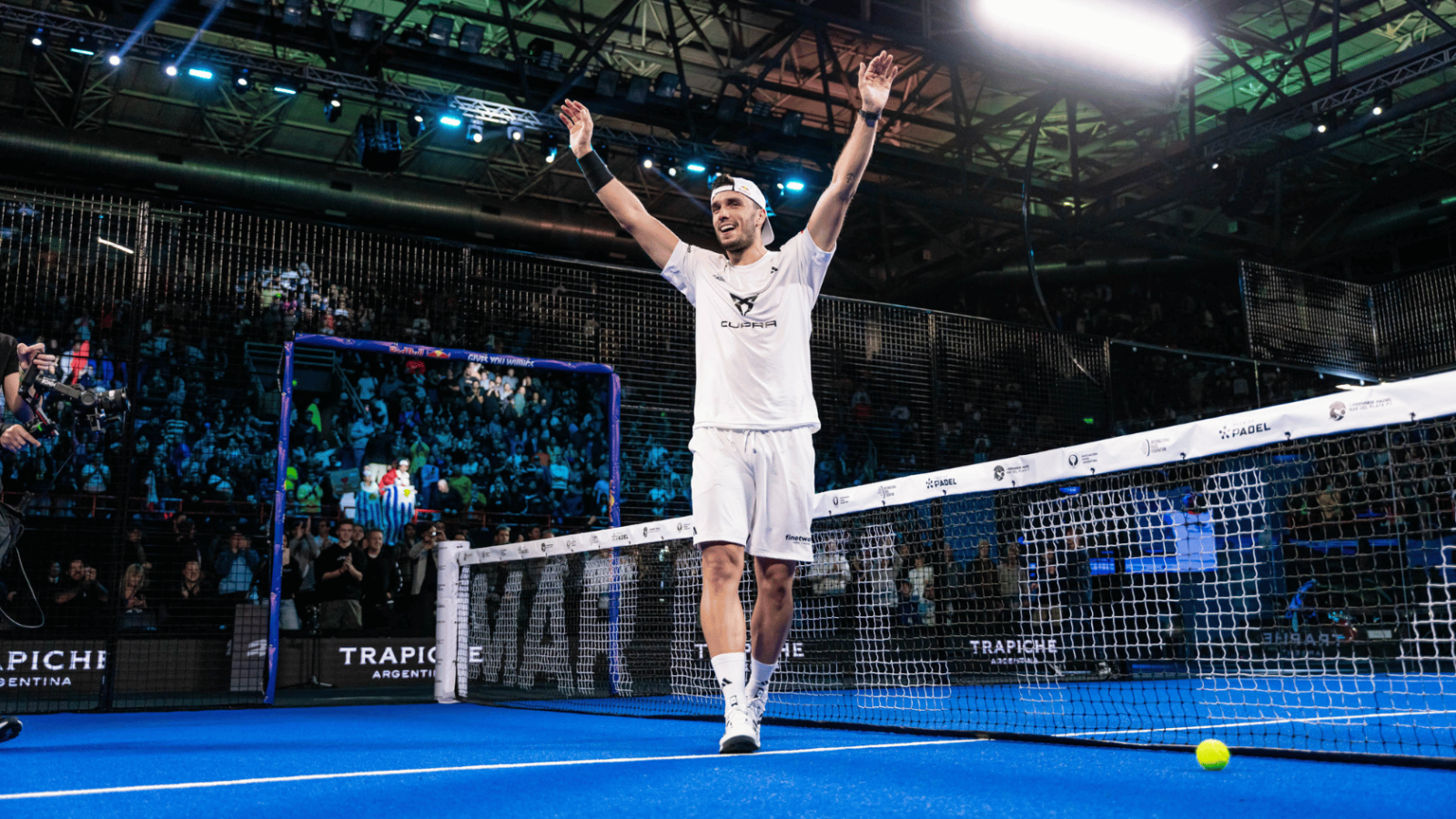 Galán dépasse Tapia dans le classement Padel mondial
