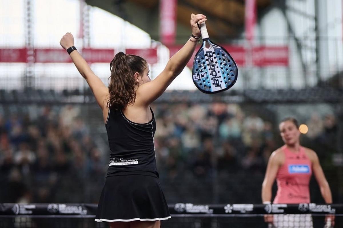 Histoire du padel féminin : deux paires de préliminaires atteignent les quarts de finale à Bruxelles